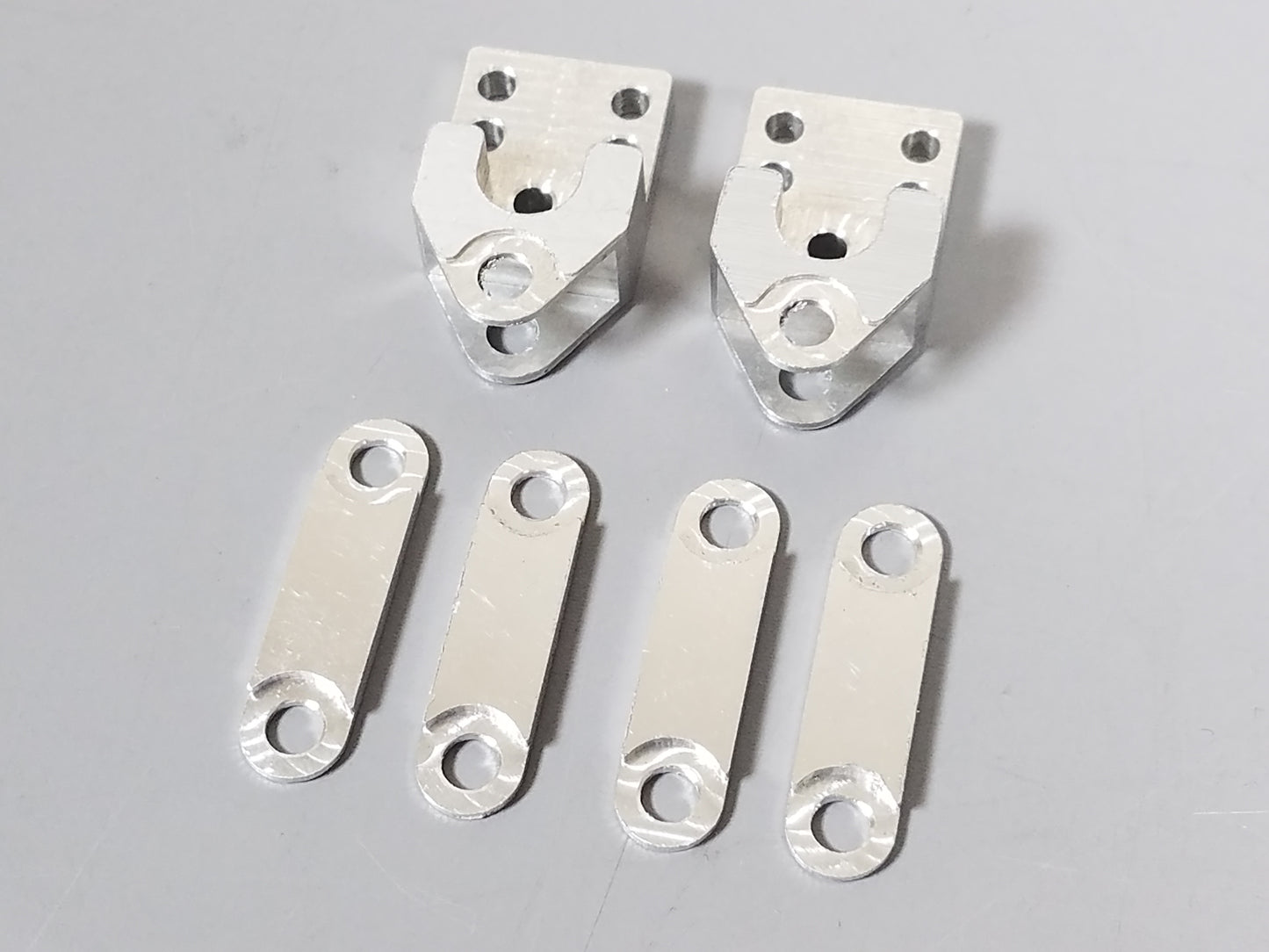 Leaf Spring Suspension Lift Adjustable Mount Shackles Bracket Tamiya 1/10 F350 Toyota Hilux Tundra
