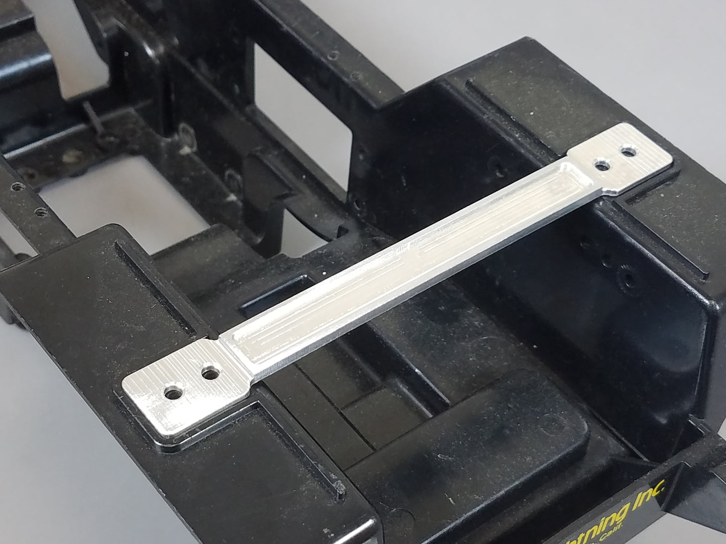 One Aluminum Body Chassis Upper Stay Mount Plate for Tamiya 1/10 R/C Bullhead Clodbuster A1