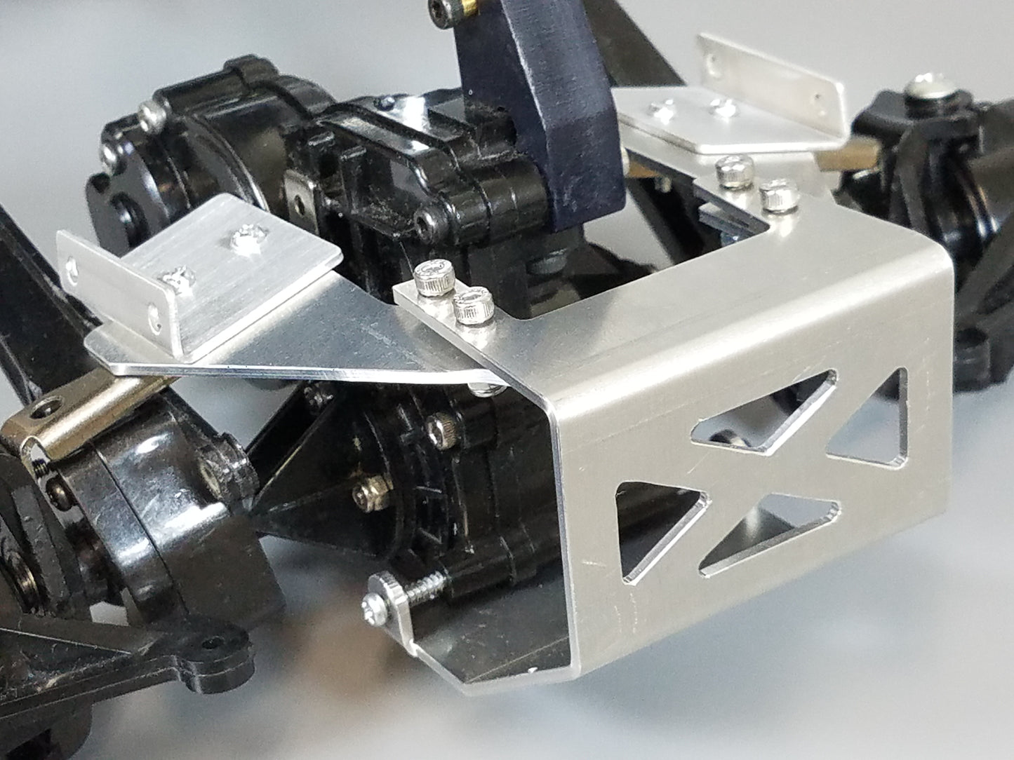 Aluminum Axle Lower Bumper Mounting kit with Servo Shock Mount Plate for Tamiya 1/10 Super Clodbuster Bullhead