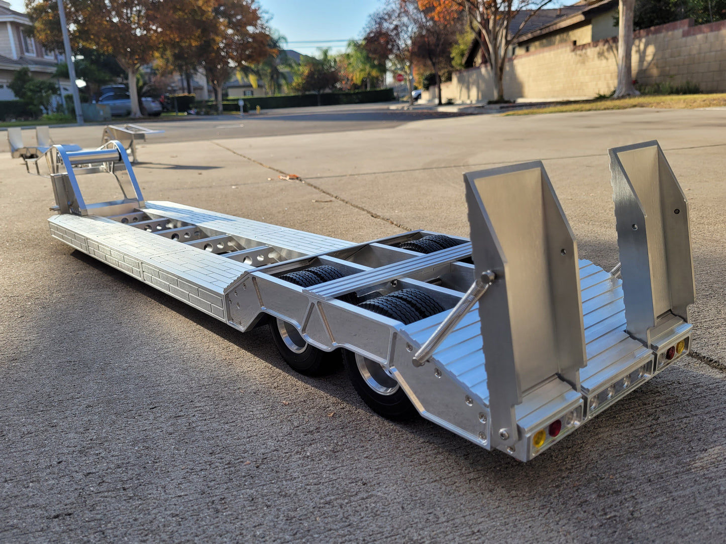 Toy Aluminum Gooseneck Lowboy Trailer Extended Deck Version Tamiya Toy 1/14 King Hauler Grand Hauler knight Hauler Globeliner Scania Volvo Mercedes Benz Cascadia