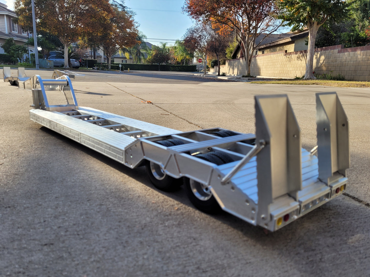 Toy Aluminum Gooseneck Lowboy Trailer Extended Deck Version Tamiya Toy 1/14 King Hauler Grand Hauler knight Hauler Globeliner Scania Volvo Mercedes Benz Cascadia