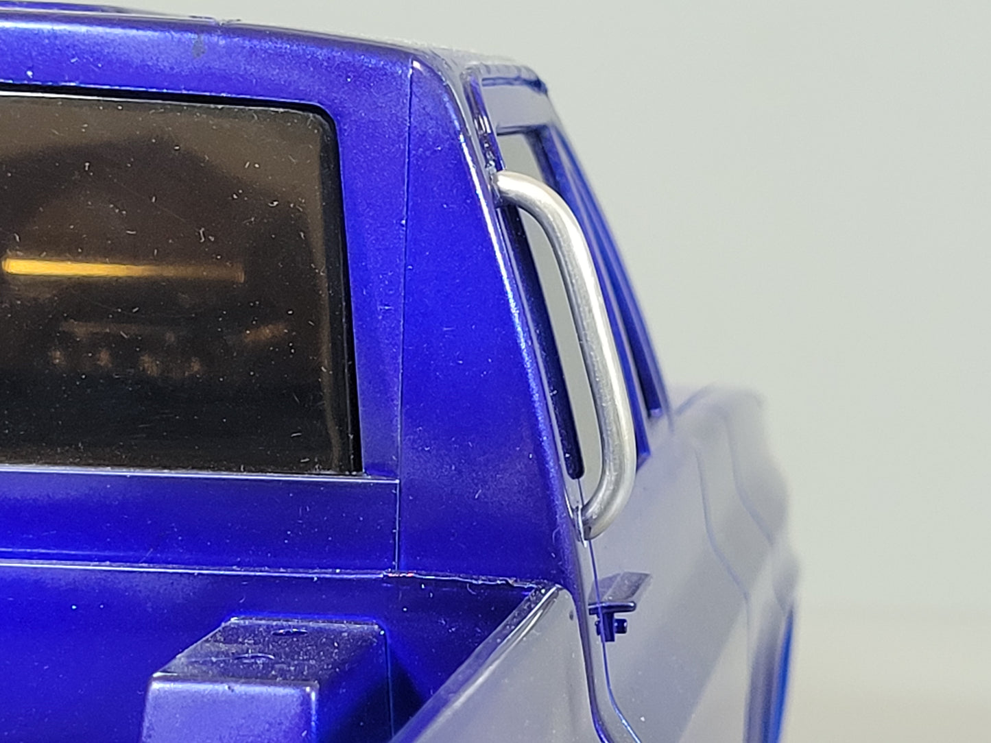 Pair Universal Steel Side Hand Grab Rail Bar for Tamiya 1/10 Clodbuster Blackfoot Sand Scorcher Bullhead Hilux Tundra F350 Truck