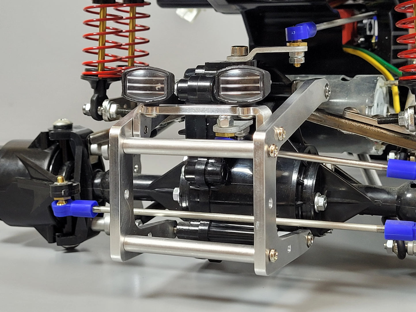 Aluminum Front Axle Mount Light Housing + Rear Axle Wheelie Bar Kit for Tamiya R/C 1/10 Super Clodbuster Bullhead