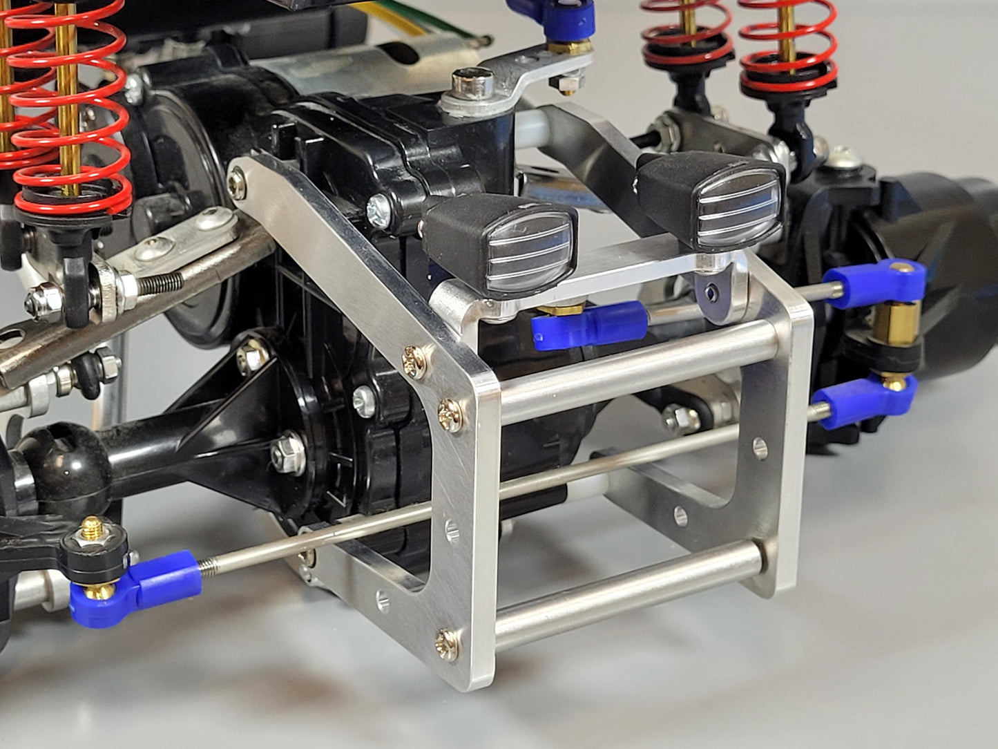 Aluminum Front Axle Mount Light Housing + Rear Axle Wheelie Bar Kit for Tamiya R/C 1/10 Super Clodbuster Bullhead