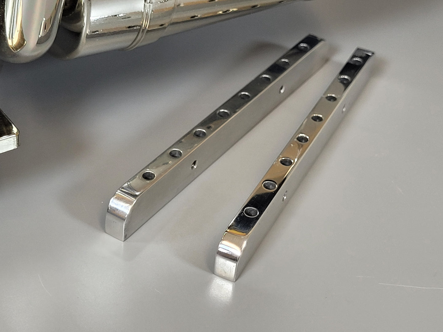 Pair Aluminum Rear Cab Under Sleeper Housing Bracket Mounting Mount for Tamiya R/C 1/14 King Hauler Grand Hauler