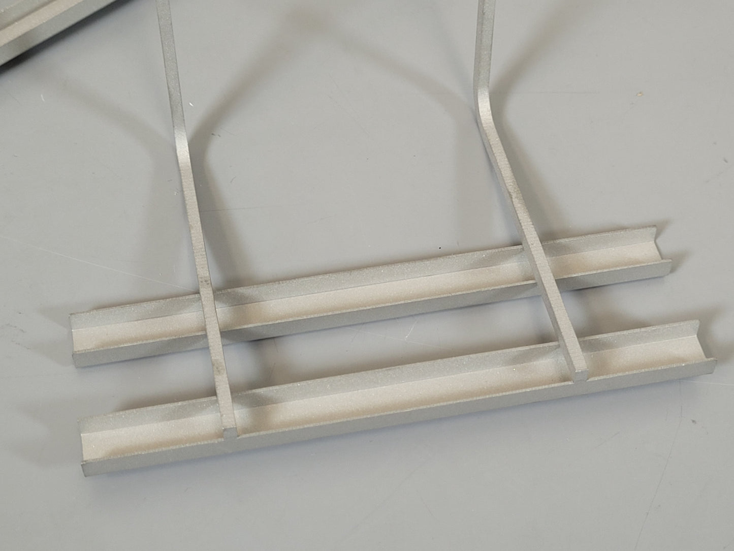 2pcs Metal Side Rail Bumper Protect Bar Guard for Tamiya Toy 1/14 Tractor Truck Tank Trailer