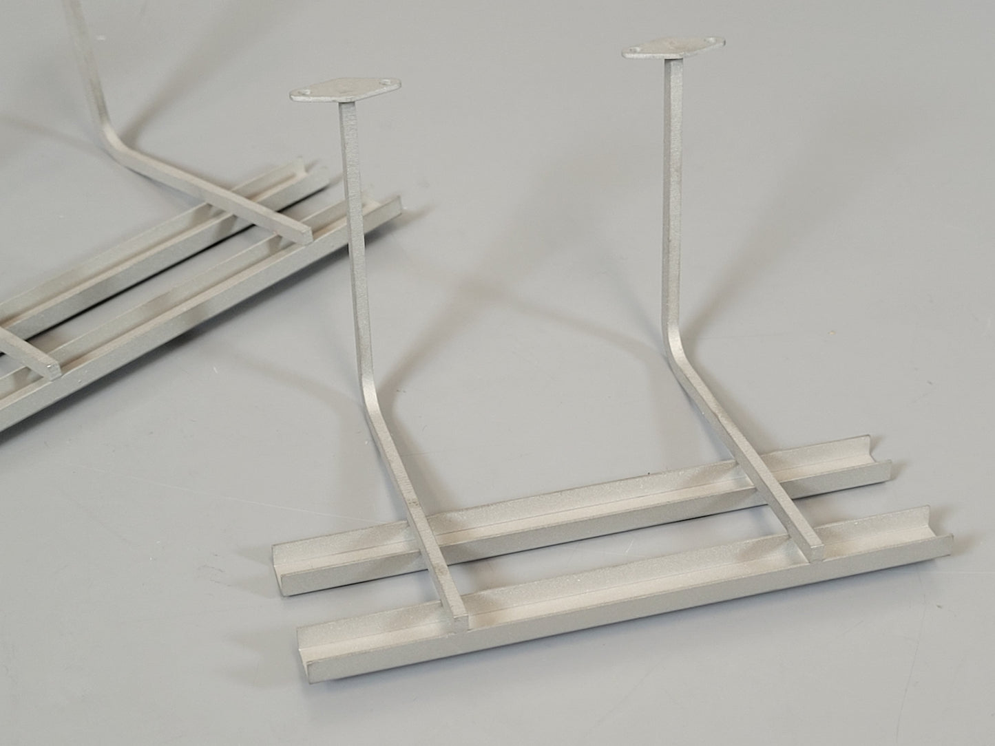 2pcs Metal Side Rail Bumper Protect Bar Guard for Tamiya Toy 1/14 Tractor Truck Tank Trailer