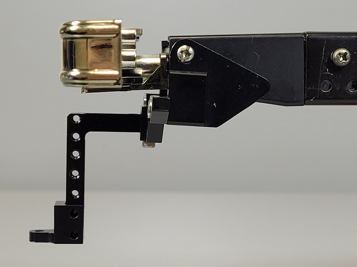 Rear Adjustable Metal Tow Hitch Mount Bracket Kit for Tamiya 1/10 R/C Toyota Hilux High Lift Truck