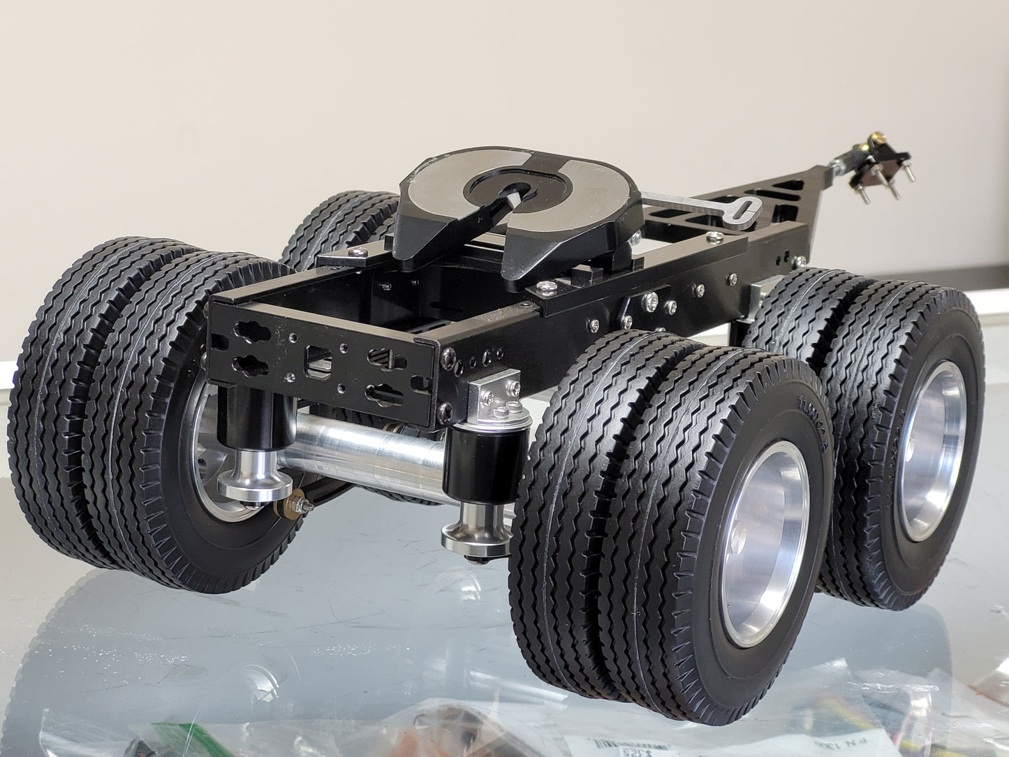 Aluminum 2 Axles Dolly Pin Mount 5th Wheel Coupler 1/14 R/C Semi Tractor Pull Trailer for Tamiya King Hauler Grand Hauler Knight Hauler Globeliner Scania Actros Semi