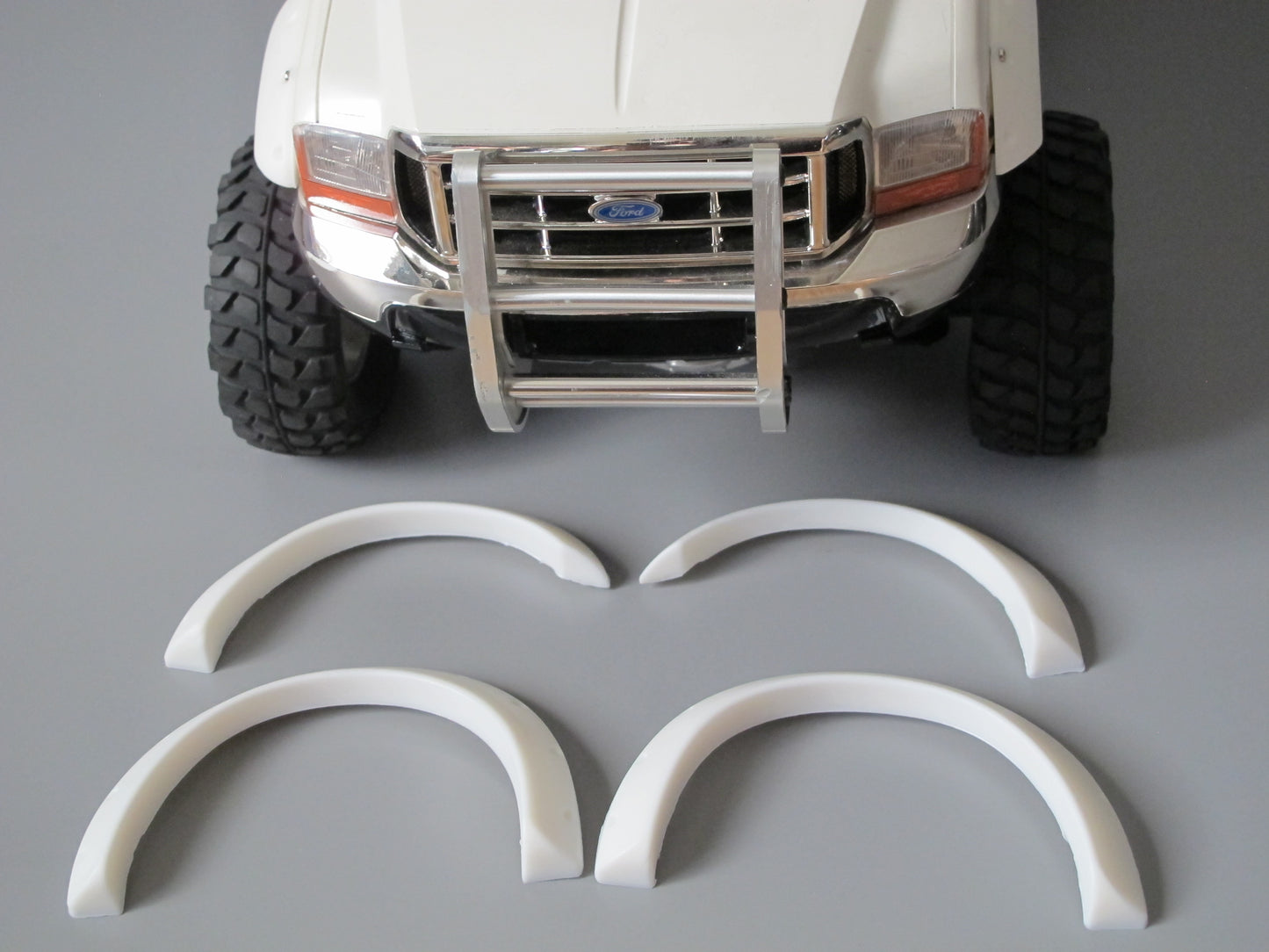 White Front & Rear Rubber Fender Flares Guard Add-On Set for Tamiya R/C Toy 1/10 Ford F-350 F350 High Lift Juggernaut Truck