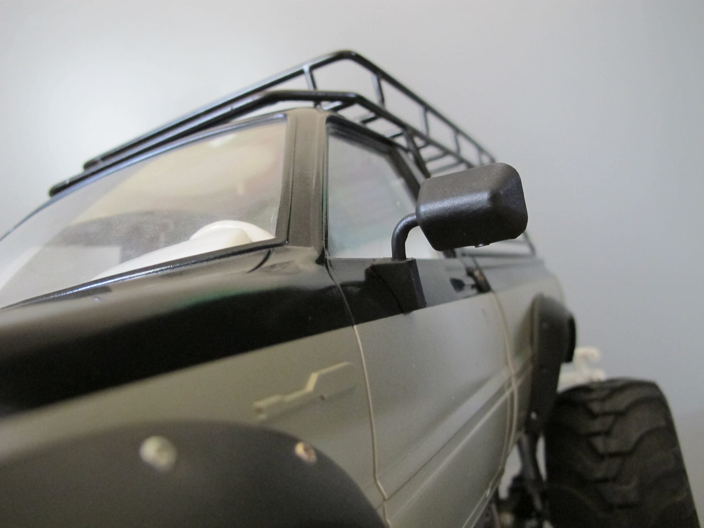 Pair Black Rubber L/R Side Window Mirror for Tamiya R/C Toy 1/10 Toyota Pick Up Bruiser Hilux Mountaineer RC4WD