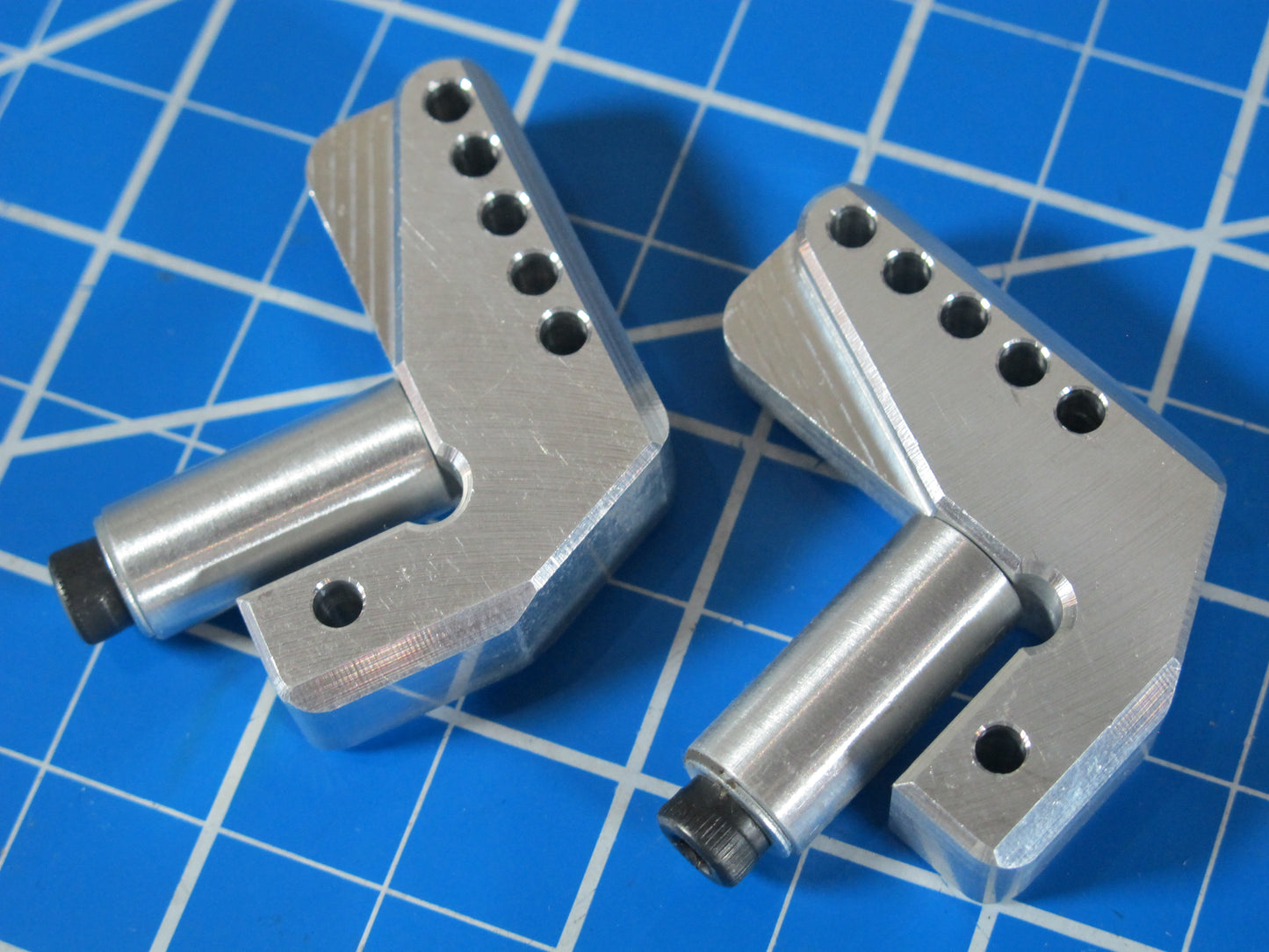 Aluminum Front & Rear Axle Link Suspension Linkage Mount Lock Style Tamiya 1/10 R/C Bullhead Clodbuster