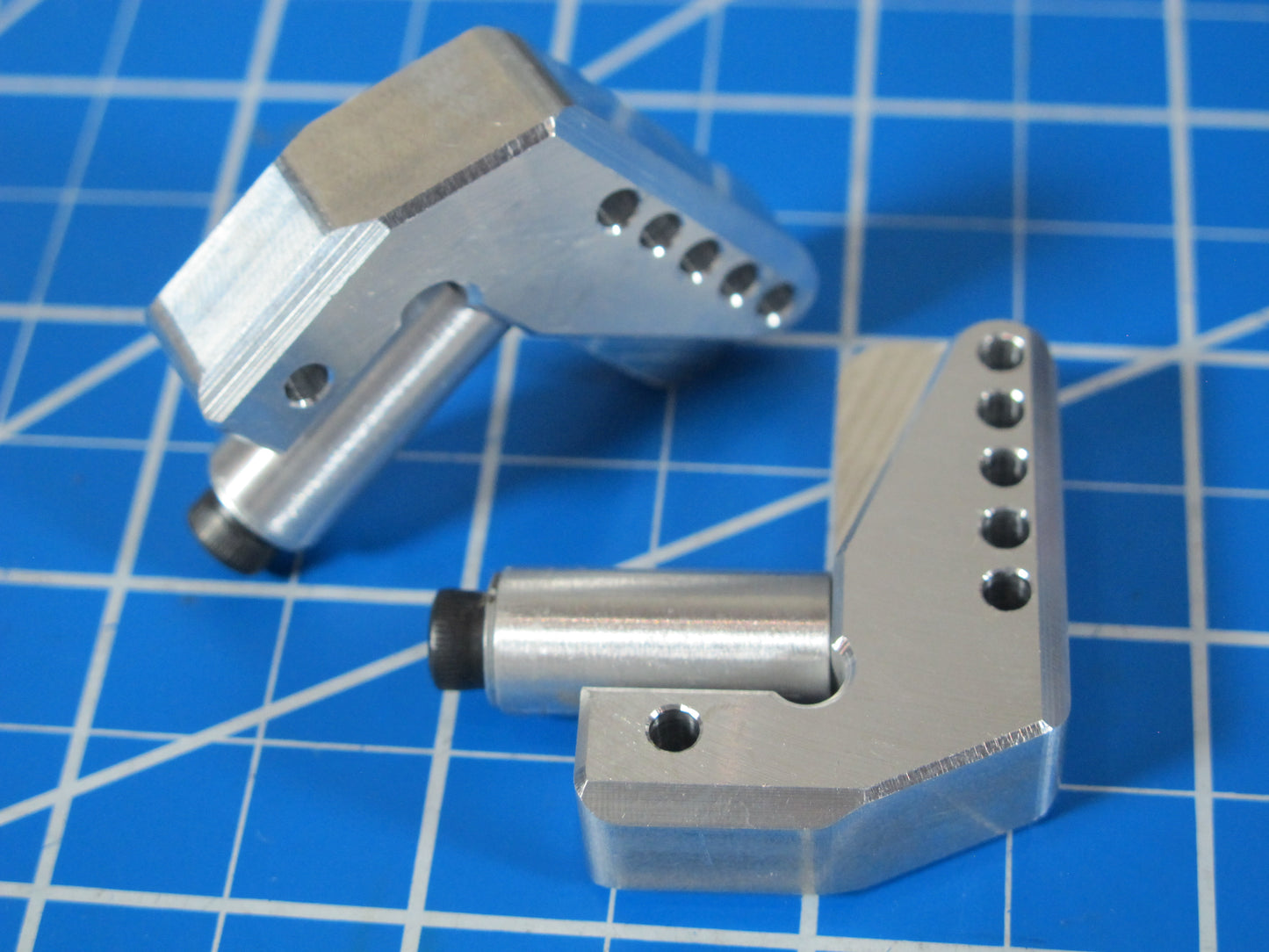 Aluminum Front & Rear Axle Link Suspension Linkage Mount Lock Style Tamiya 1/10 R/C Bullhead Clodbuster