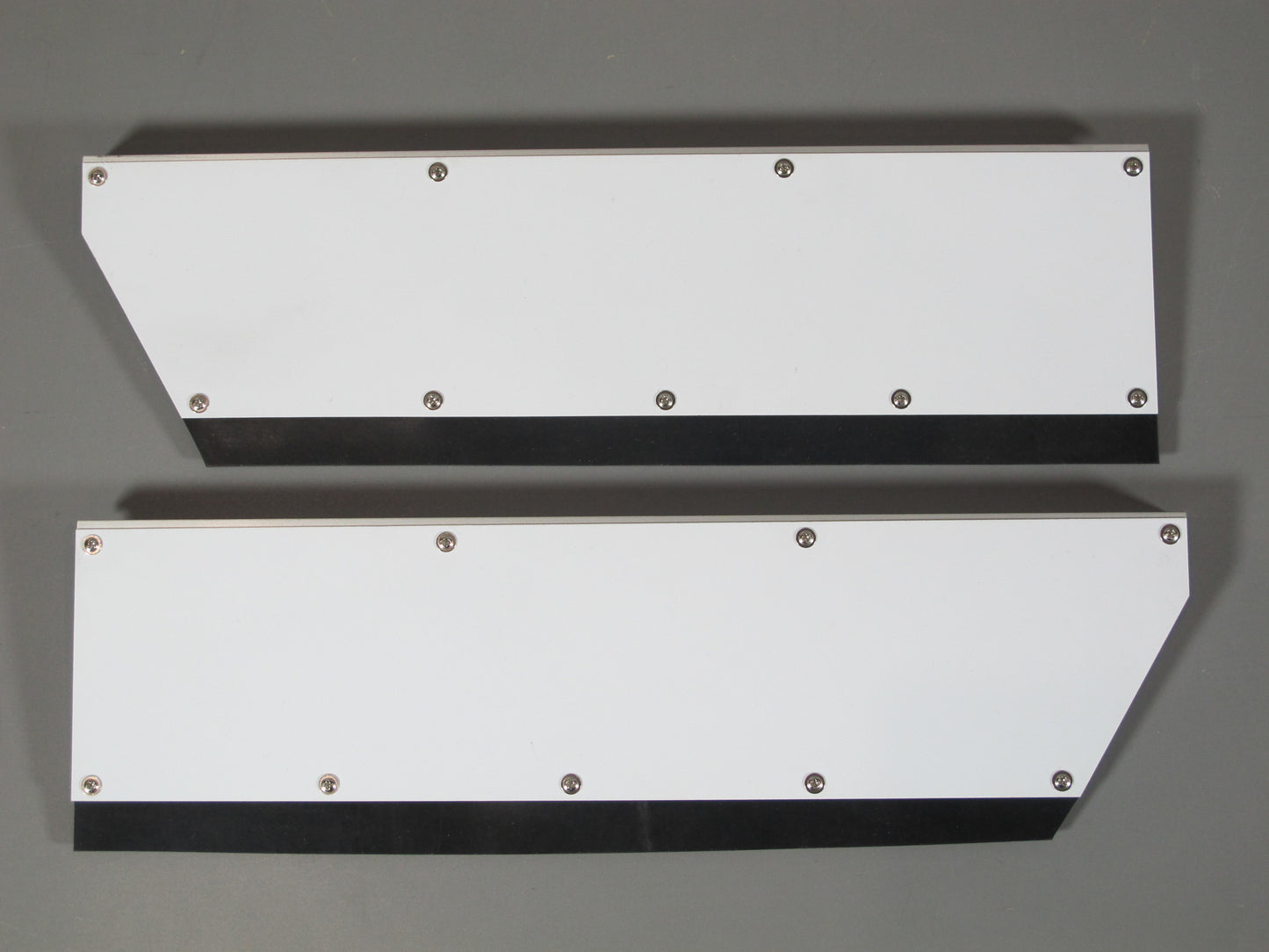 Aluminum Mount Side Protection Plastic + Rubber Flap Guard for Tamiya Toy R/C 1/14 Semi King Hauler Grand Hauler Tractor Flatbed Trailer