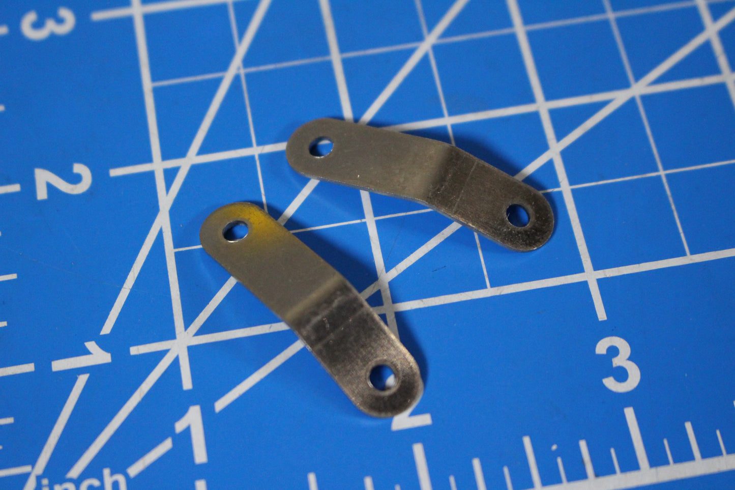 Pair Tamiya R/C 1/10 Blazing Blazer Roof Spoiler Wing Bracket Mounting Plate