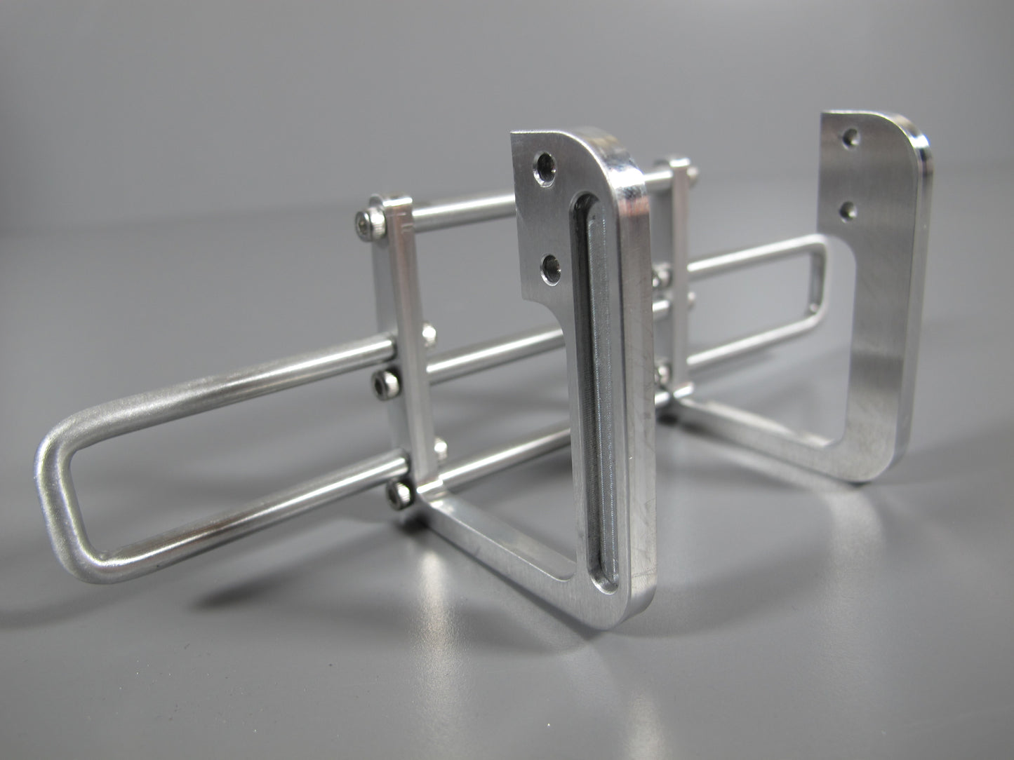Aluminum Front Bumper Protection Guard Bull Bar Style Tamiya R/C Toy 1/14 Volvo Globetrotter FH12 Mercedes Benz Actros Man