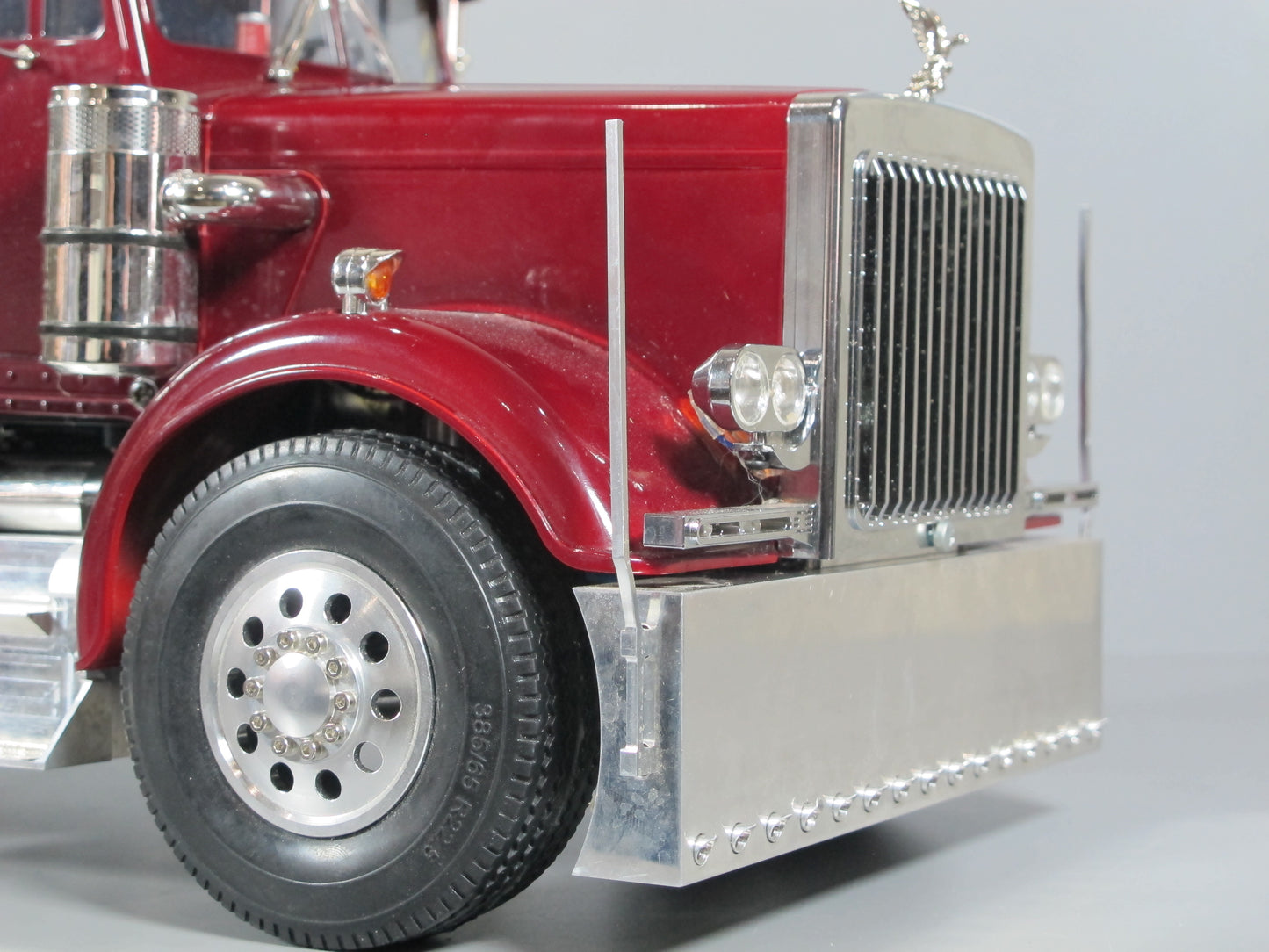 Aluminum Front Bumper with Side Antenna + Cross Member for 1/14 R/C Tamiya 1/14 King Hauler Grand Hauler Knight Hauler Globeliner