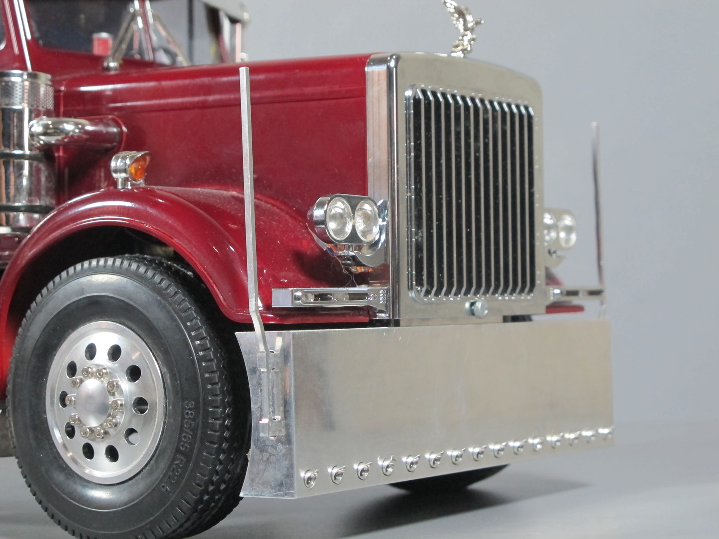 Aluminum Front Bumper with Side Antenna + Cross Member for 1/14 R/C Tamiya 1/14 King Hauler Grand Hauler Knight Hauler Globeliner