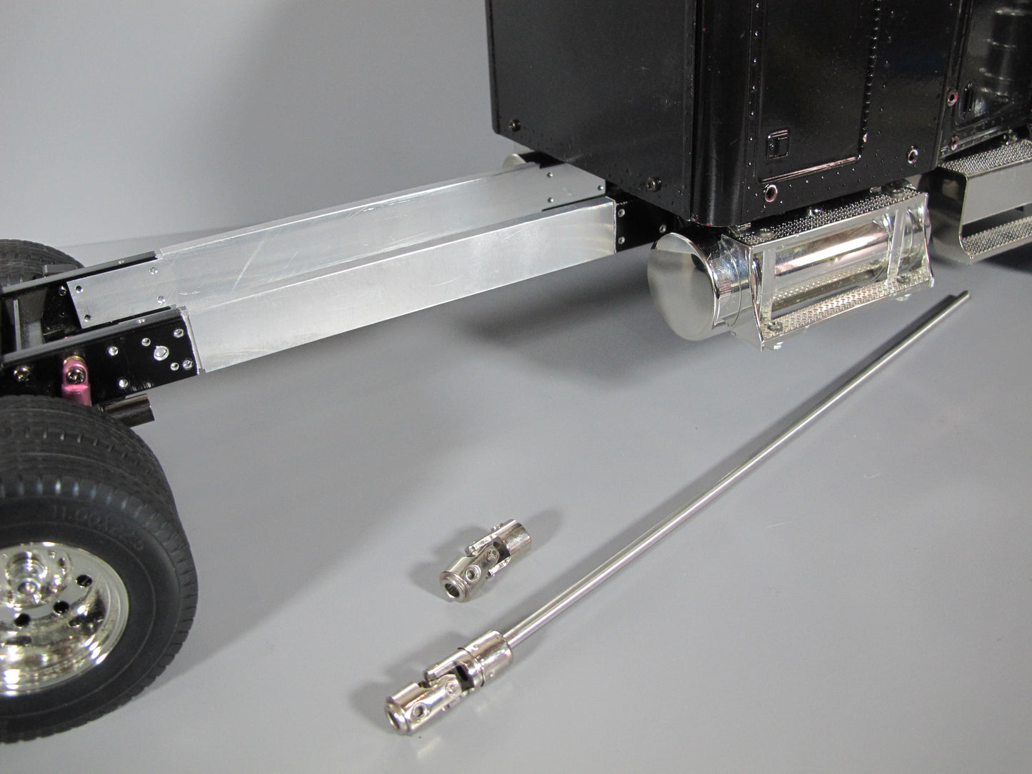 Aluminum 6 inch Frame Rail Extension & Extend Steel Drive Shaft Set for Tamiya R/C 1/14 King Hauler Grand Hauler Knight Hauler Globeliner Scania Volvo Cascadia
