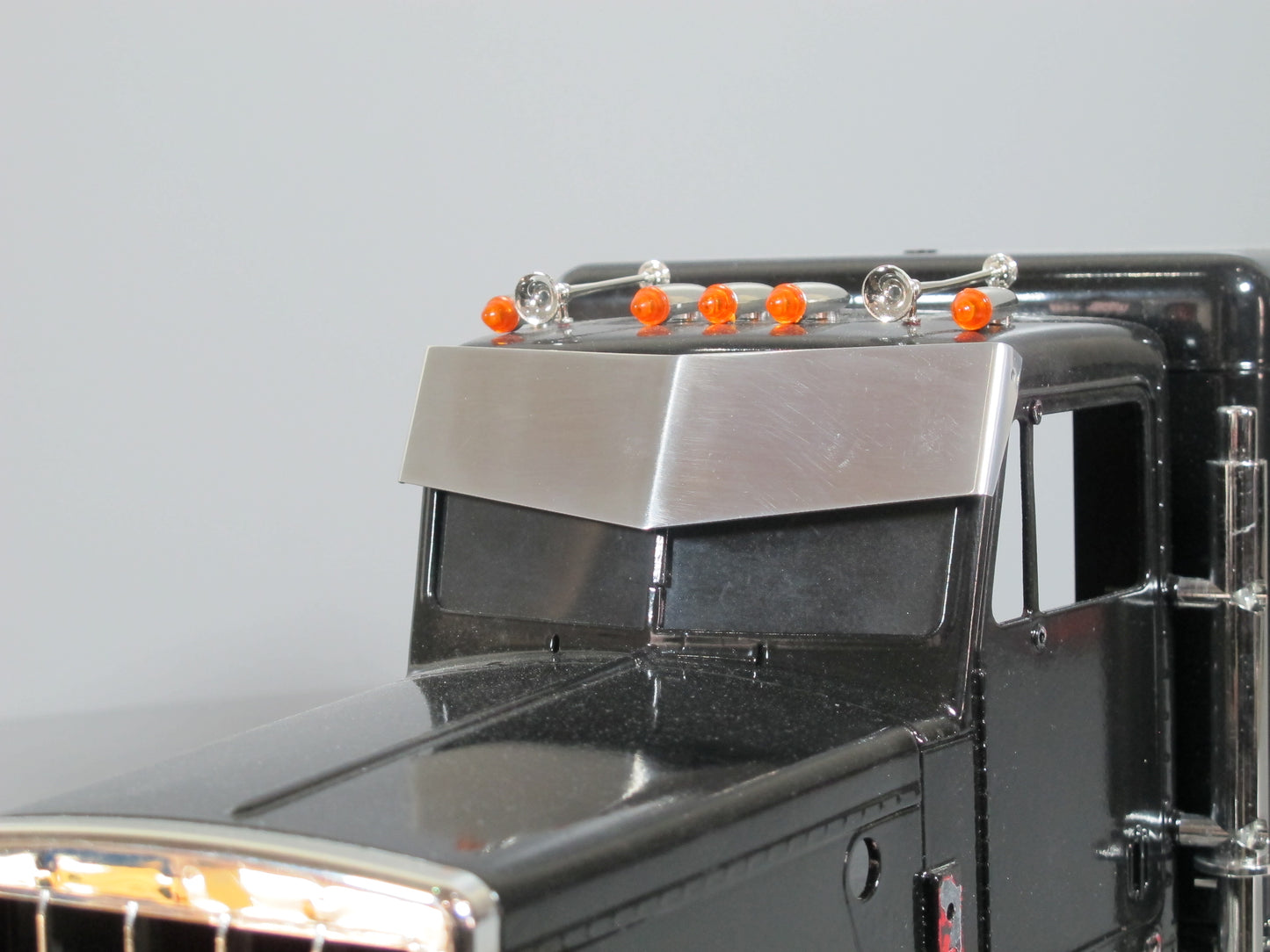 Aluminum Bowtie Sun Visor Mount Plate for Tamiya R/C Toy 1/14 King Hauler Grand Hauler