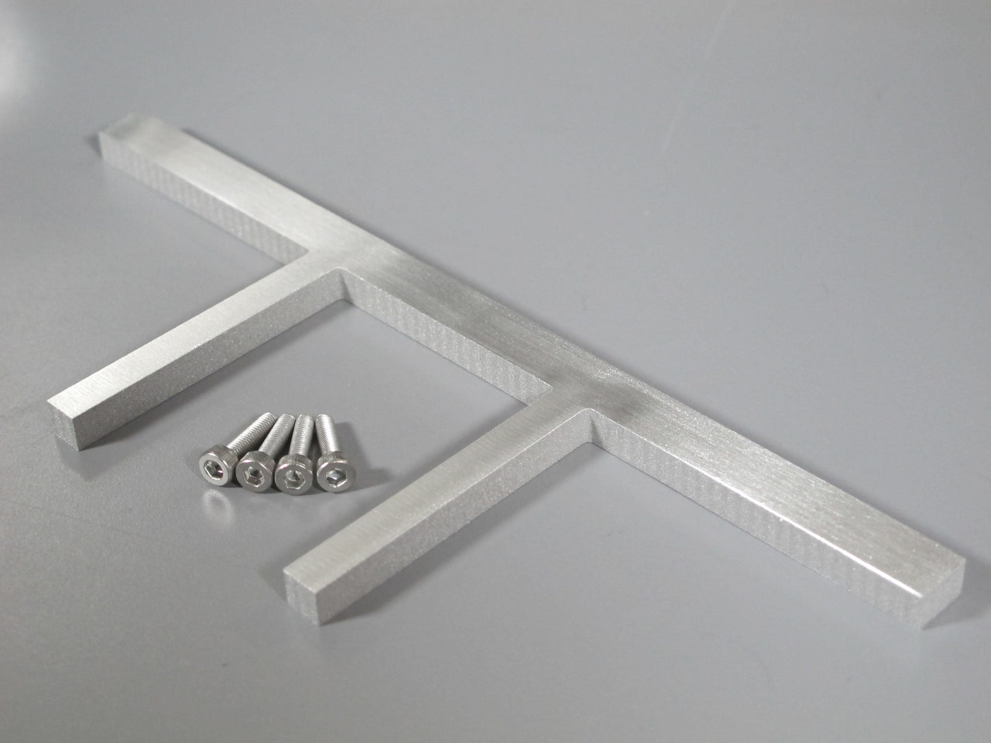 Rear Aluminum Lower Chassis Mount Bumper Protector Bar for Tamiya 1/14 R/C Toy Semi Tank Fuel Box Trailer Flatbed