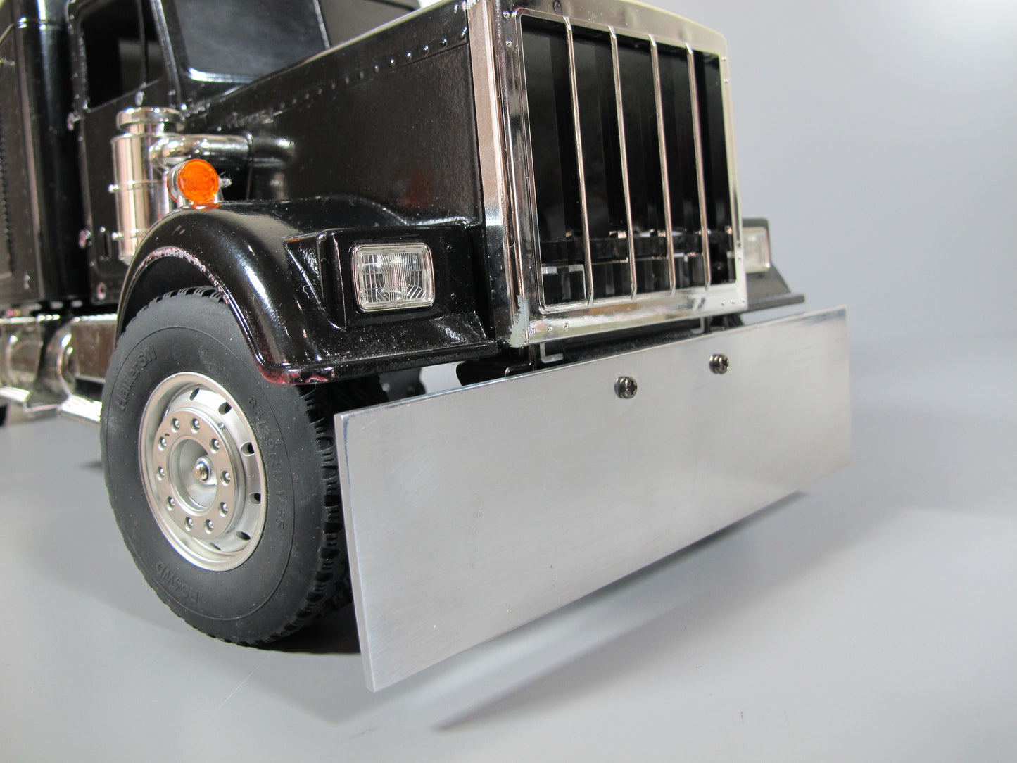 Aluminum Front Bumper Mounting Plate for Tamiya R/C 1/14 Grand Hauler King Hauler Knight Hauler Globeliner