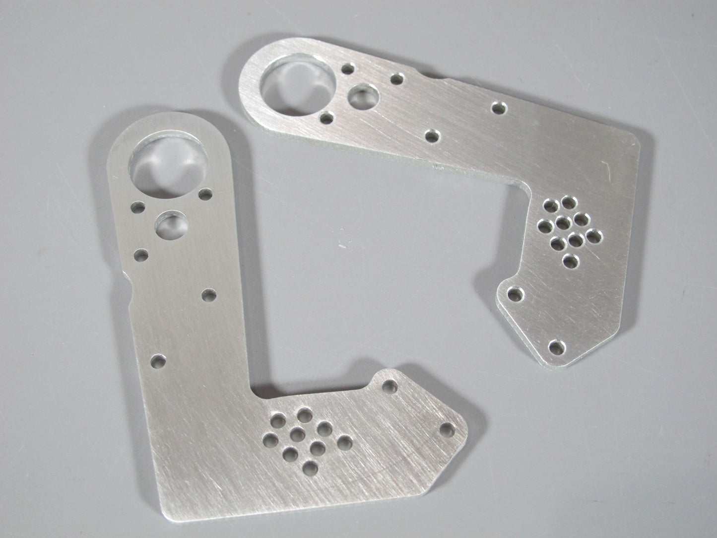 Aluminum Pair Rear Shock Suspension Mount Stay Plate for Tamiya 1/10 R/C Blackfoot Monster Beetle MudBlaster