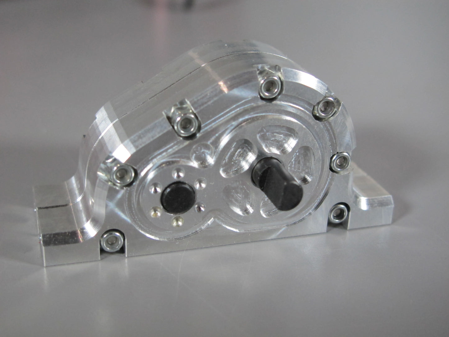 Aluminum Chassis Mount Transfer Case 2:1 Reduction Auxiliary Transmission Gear Box for Tamiya R/C 1/14 1/10 King Hauler Grand Hauler Knight Hauler Cascadia Aeromax Globeliner Scania Actros