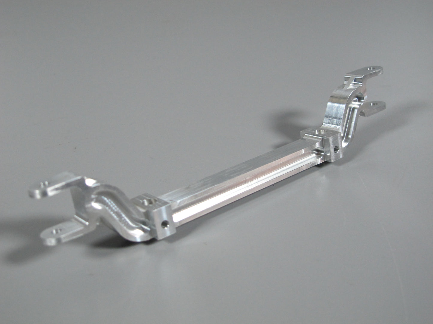 Aluminum 0.5cm Lower Front Axle Bar Upright for Tamiya 1/14 King Hauler Grand Hauler Scania Knight Hauler Globeliner Cascadia Aeromax Actrocs