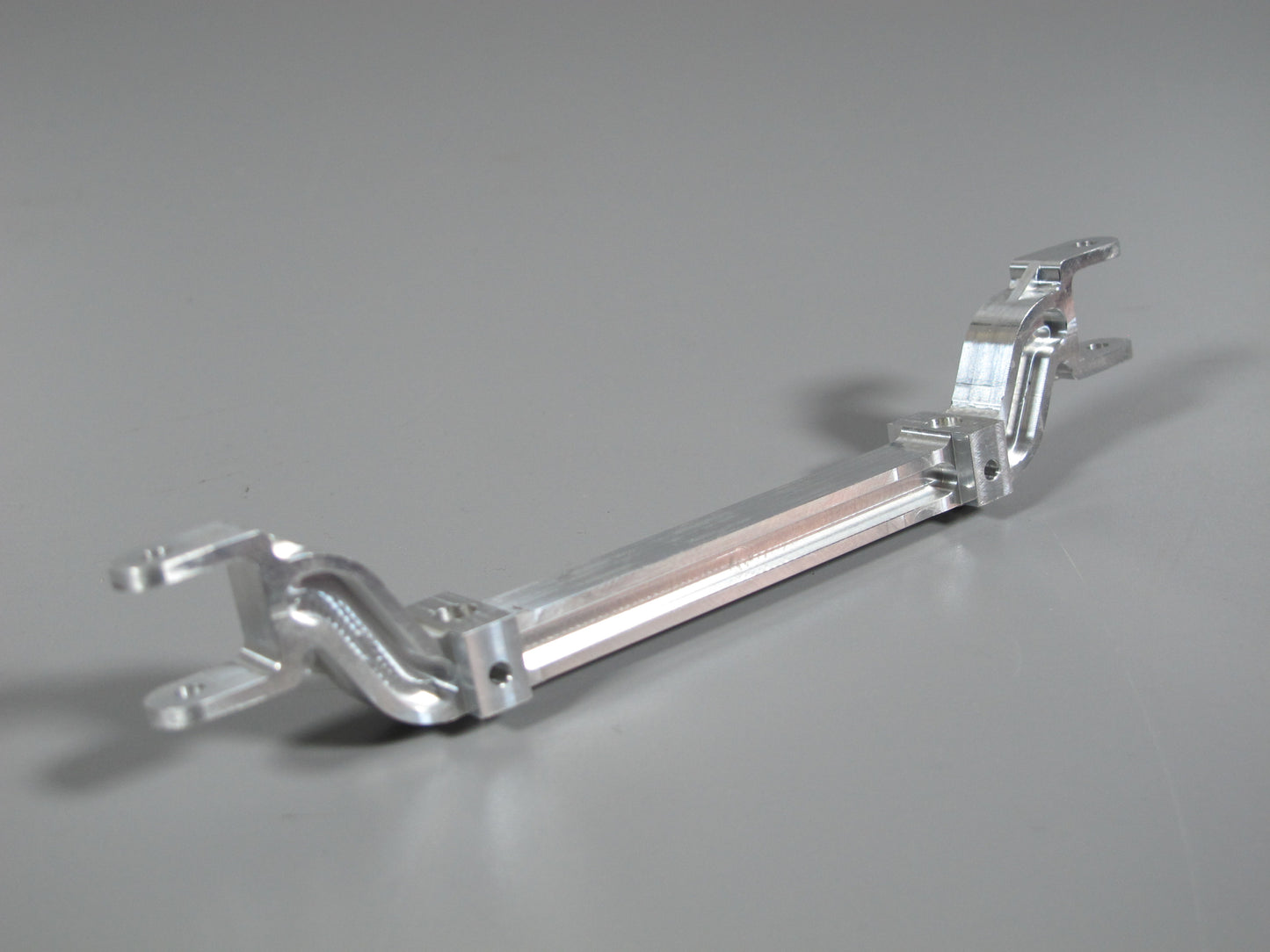 Aluminum 0.5cm Lower Front Axle Bar Upright for Tamiya 1/14 King Hauler Grand Hauler Scania Knight Hauler Globeliner Cascadia Aeromax Actrocs
