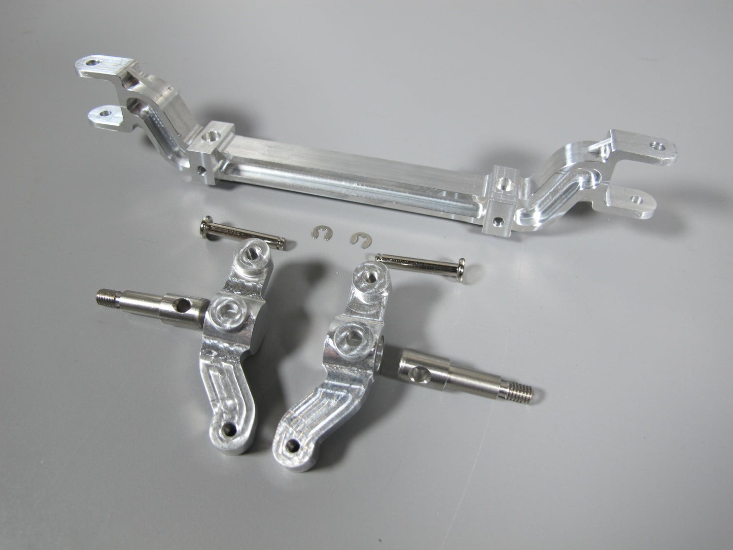 Aluminum 0.5cm Lower Front Axle Upright Bar + Steering Knuckle Arm for Tamiya 1/14 King Hauler Grand Hauler Knight Hauler Cascadia Globeliner Aeromax Scania Actros Man