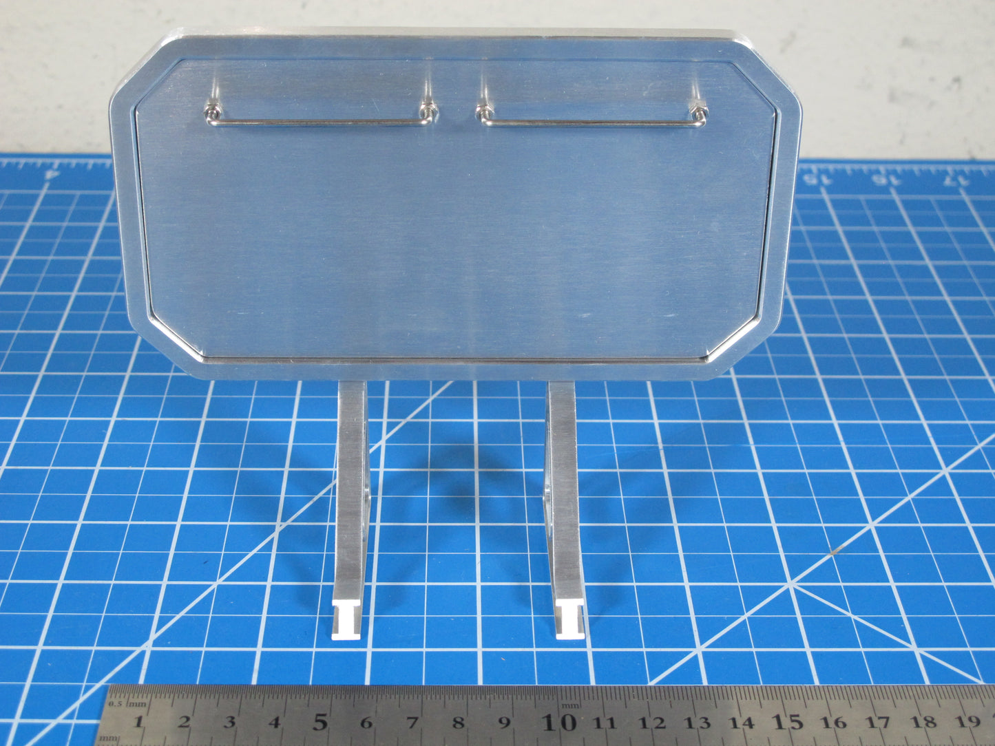 Aluminum "Toy" Rear Back Headache Rack Chassis Mount for Tamiya R/C 1/14 King Hauler Grand Hauler Knight Hauler Man Globeliner Aeromax Cascadia Actros Scania