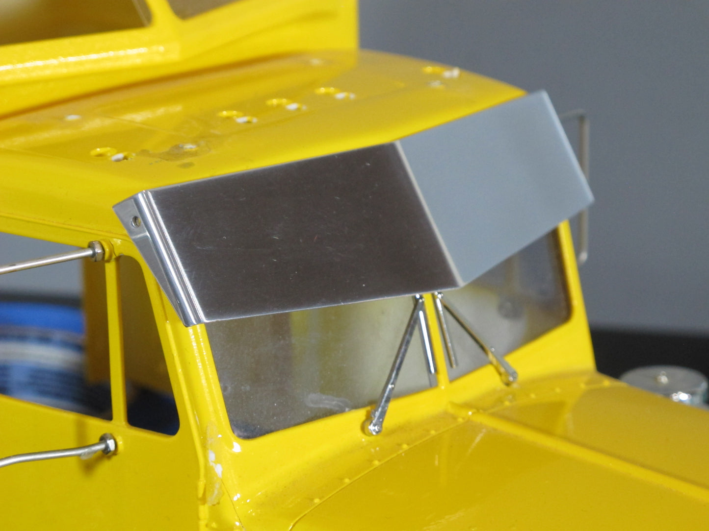 Aluminum Bowtie Sun Visor Mount Plate for Tamiya R/C Toy 1/14 King Hauler Grand Hauler