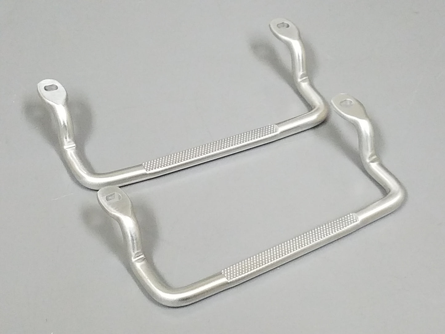 Pair Aluminum Side Under Protection Step Bar for Tamiya 1/10 CC-01 Chassis Jeep Wrangler Bronco Pajero FJ Cruiser Land Isuzu Amarok Defender