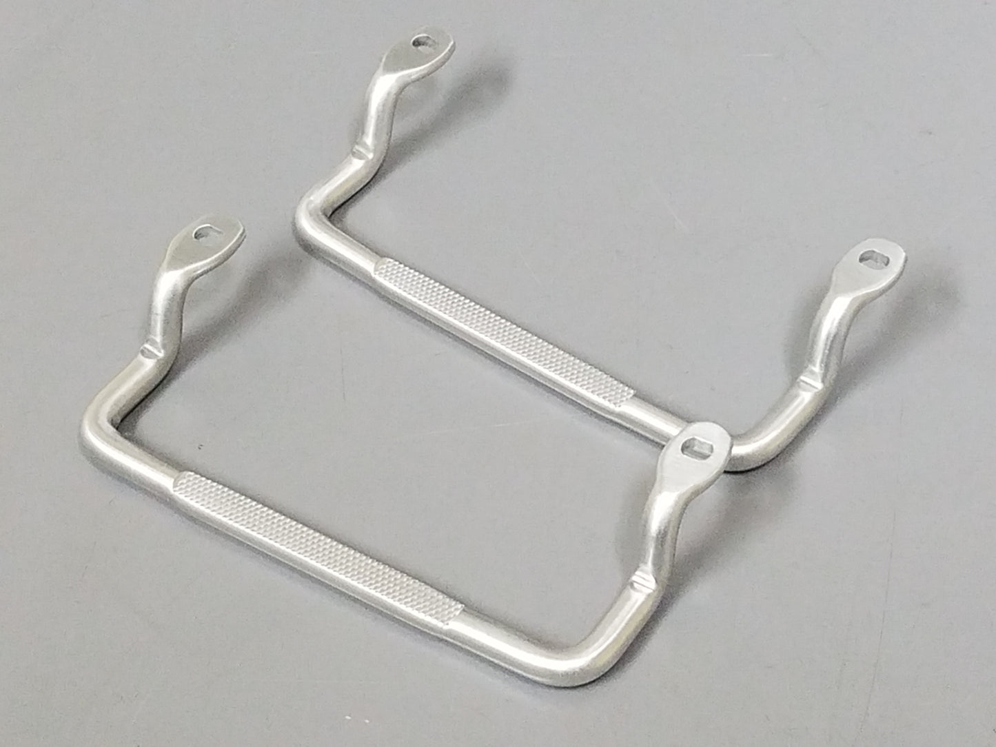 Pair Aluminum Side Under Protection Step Bar for Tamiya 1/10 CC-01 Chassis Jeep Wrangler Bronco Pajero FJ Cruiser Land Isuzu Amarok Defender