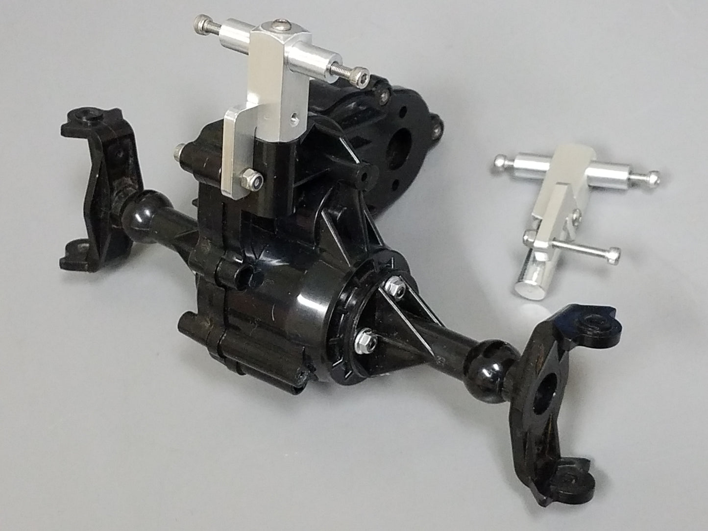 Aluminum Front & Rear Upper Axles 4 Link Suspension Rod Mount for Tamiya 1/10 Clodbuster Bullhead