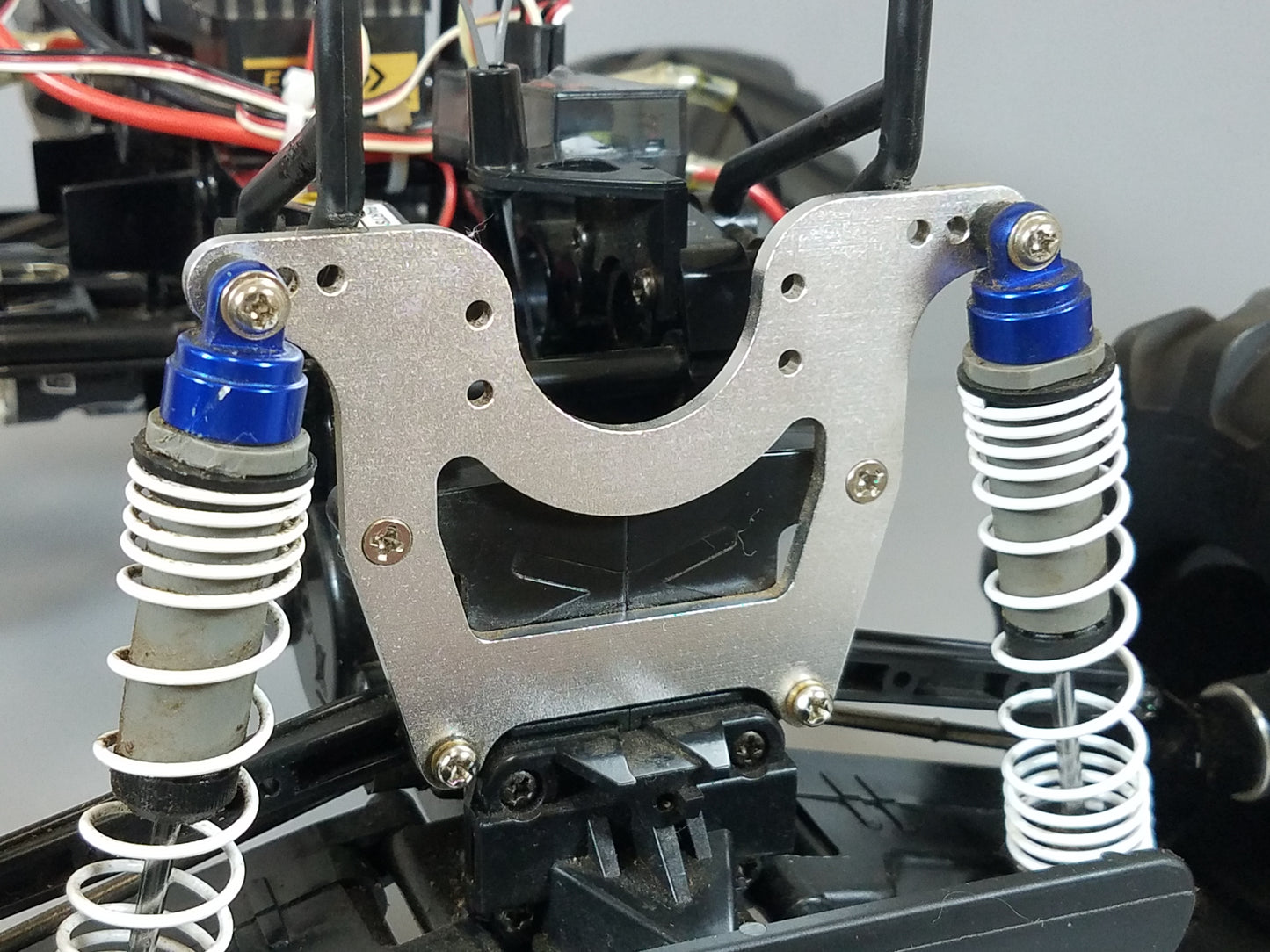 Aluminum Front Shock Suspension Mount Tower 1/10 R/C Tamiya Blackfoot Extreme