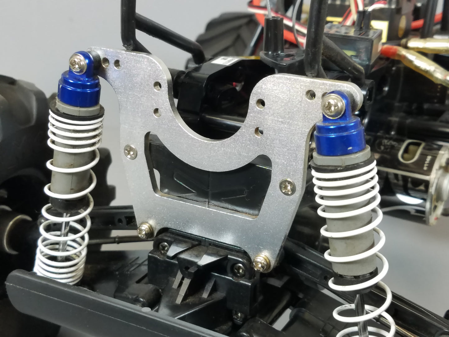 Aluminum Front Shock Suspension Mount Tower 1/10 R/C Tamiya Blackfoot Extreme