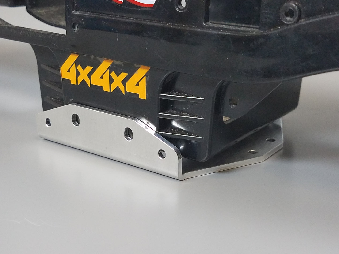 Aluminum Stretch Wide Wheelbase Chassis Mount Plate Bracket for Tamiya R/C 1/10 Super Clodbuster Bullhead