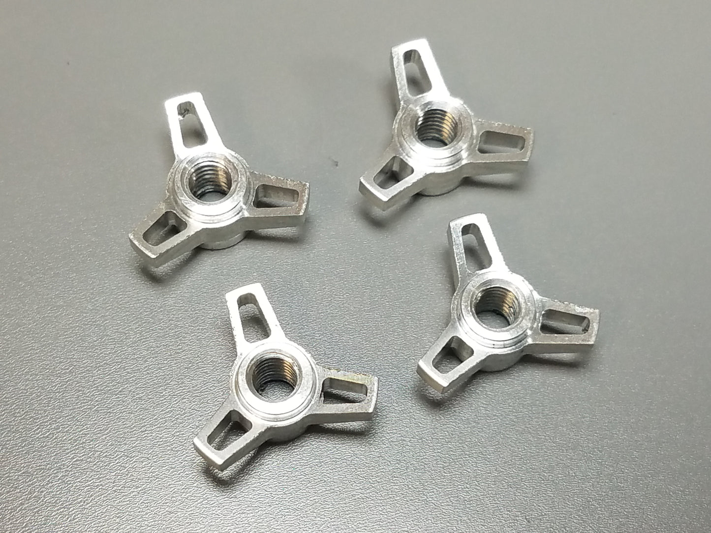 Set Aluminum M4 Wheel Tire Lock Nuts for Tamiya 1/10 R/C Car Truck Sand Scorcher Champ Buggy Rider TT01 M03 CC01 CC02