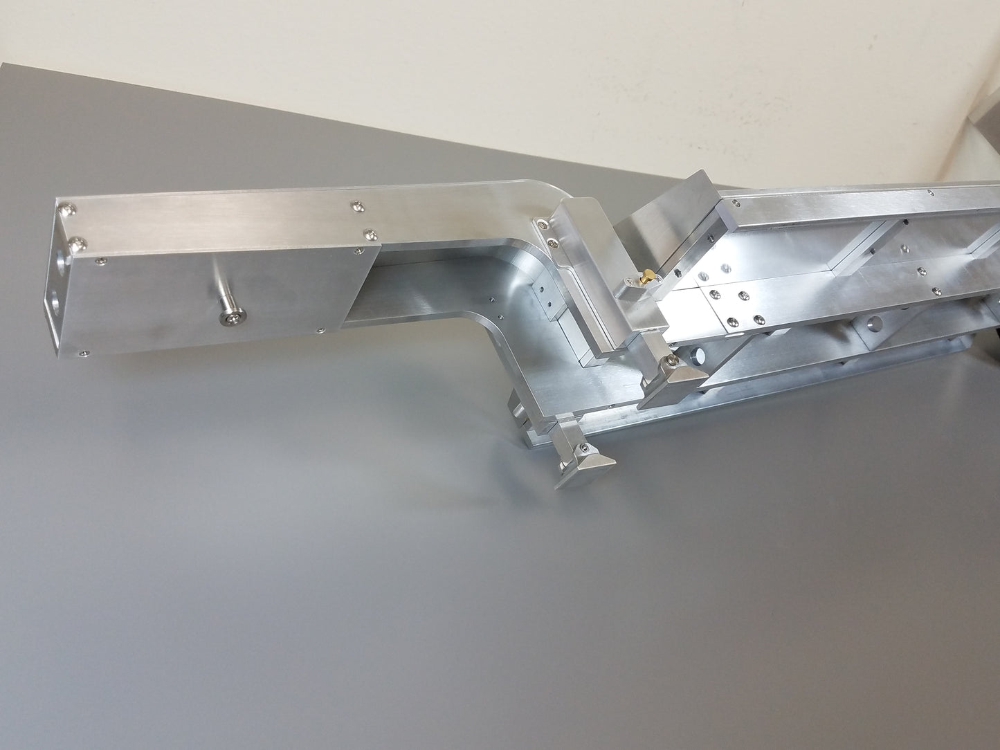 Toy R/C Aluminum Tamiya 1/14 Scale 3-Axle Low Boy Rider Flatbed Deck with Ramp Trailer for King Hauler Knight Hauler Grand Hauler Scania Volvo Mercedes Aeromax Globeliner