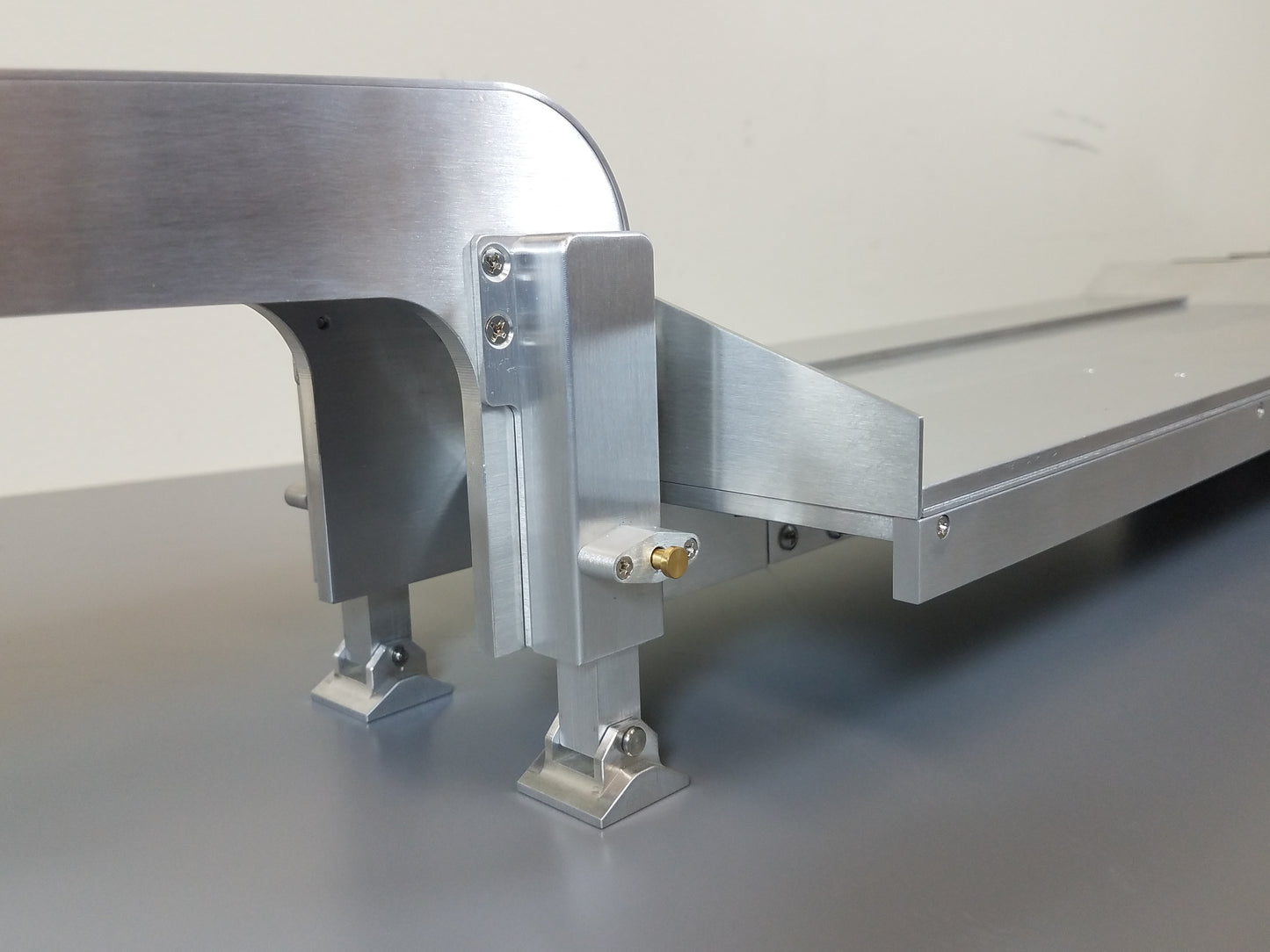 Toy R/C Aluminum Tamiya 1/14 Scale 3-Axle Low Boy Rider Flatbed Deck with Ramp Trailer for King Hauler Knight Hauler Grand Hauler Scania Volvo Mercedes Aeromax Globeliner