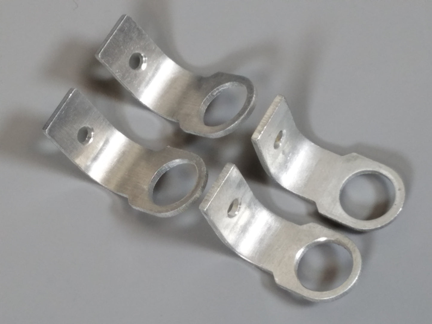 Aluminum Outer Axle Knuckle Stiffener L Plate Mounting Bracket Mount for Tamiya RC 1/10 ClodBuster Bullhead
