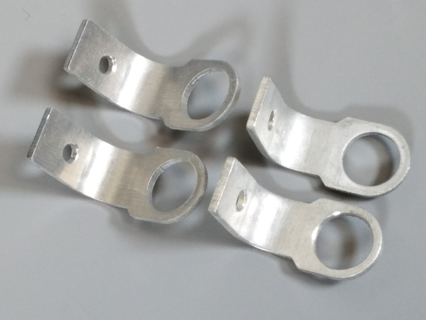 Aluminum Outer Axle Knuckle Stiffener L Plate Mounting Bracket Mount for Tamiya RC 1/10 ClodBuster Bullhead