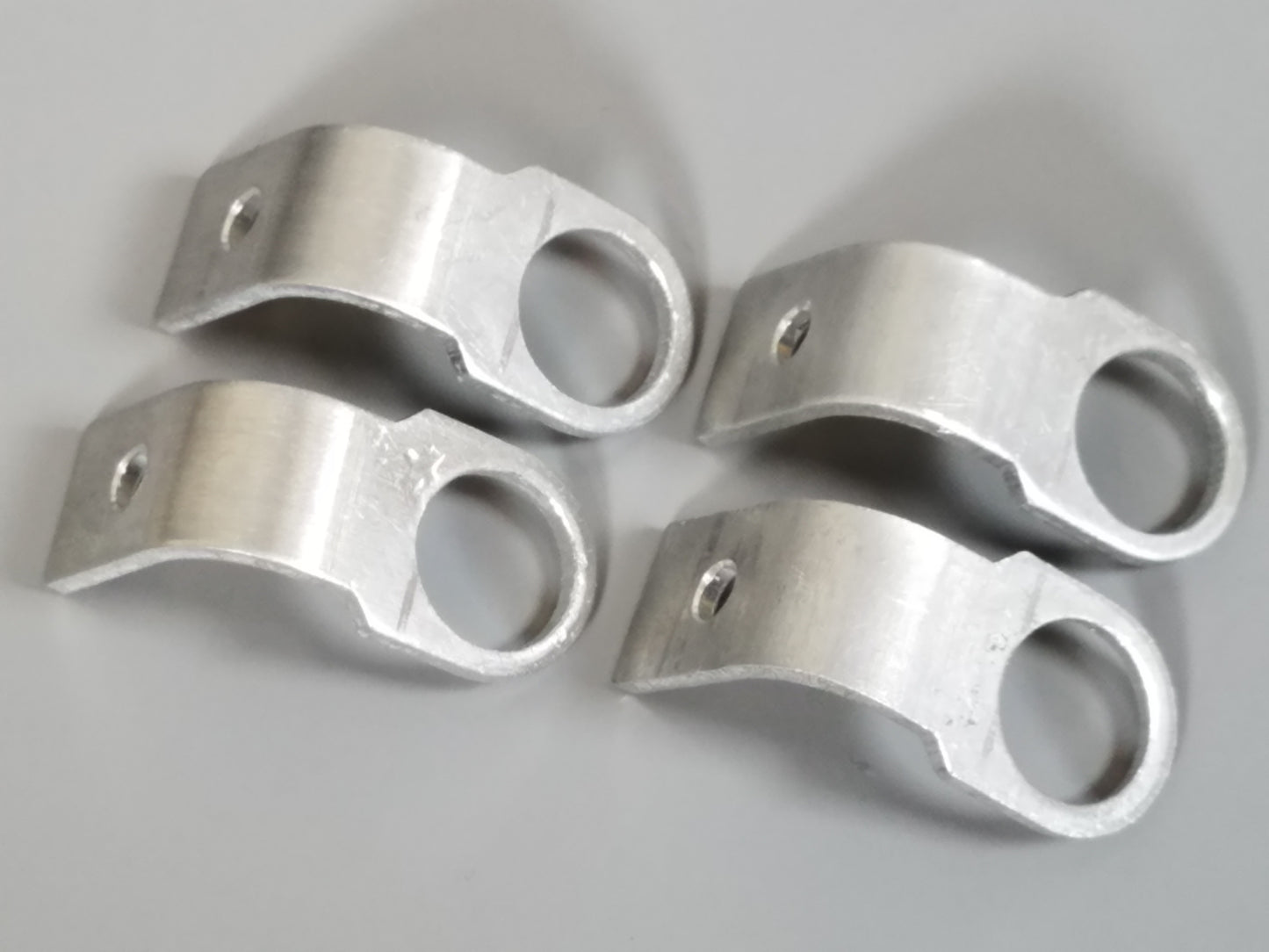 Aluminum Outer Axle Knuckle Stiffener L Plate Mounting Bracket Mount for Tamiya RC 1/10 ClodBuster Bullhead