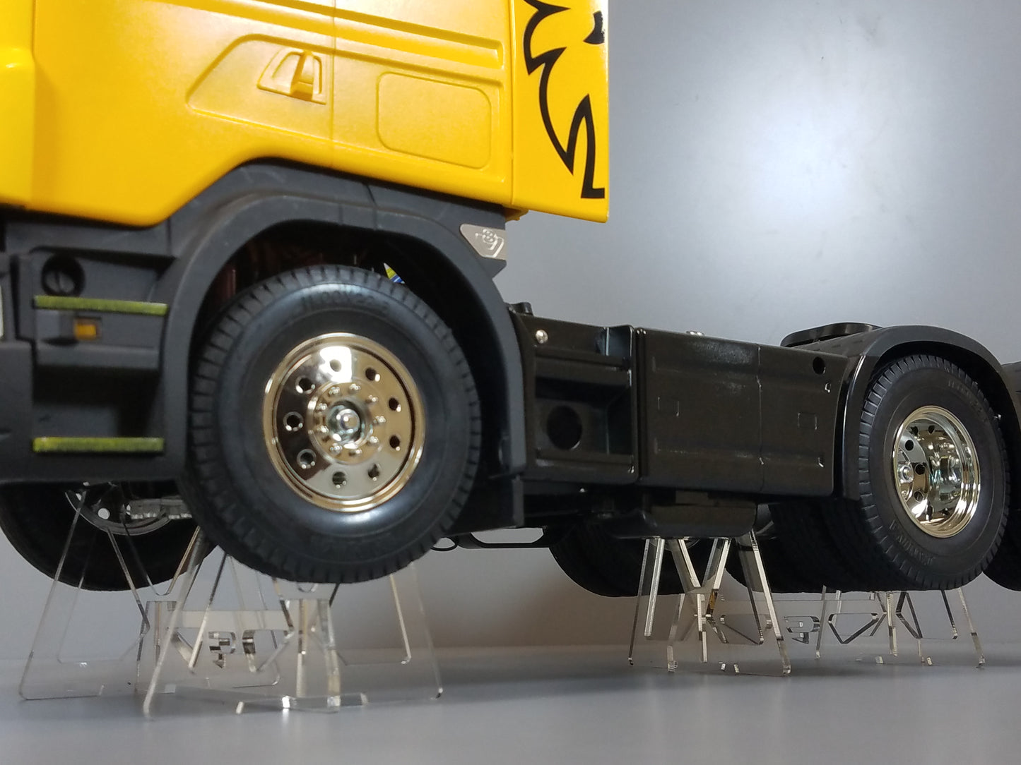 Acrylic Remote Control Toy Car Truck Display Stand for TAMIYA 1/14 R/C King Hauler Grand Hauler Knight Hauler Scania Globeliner