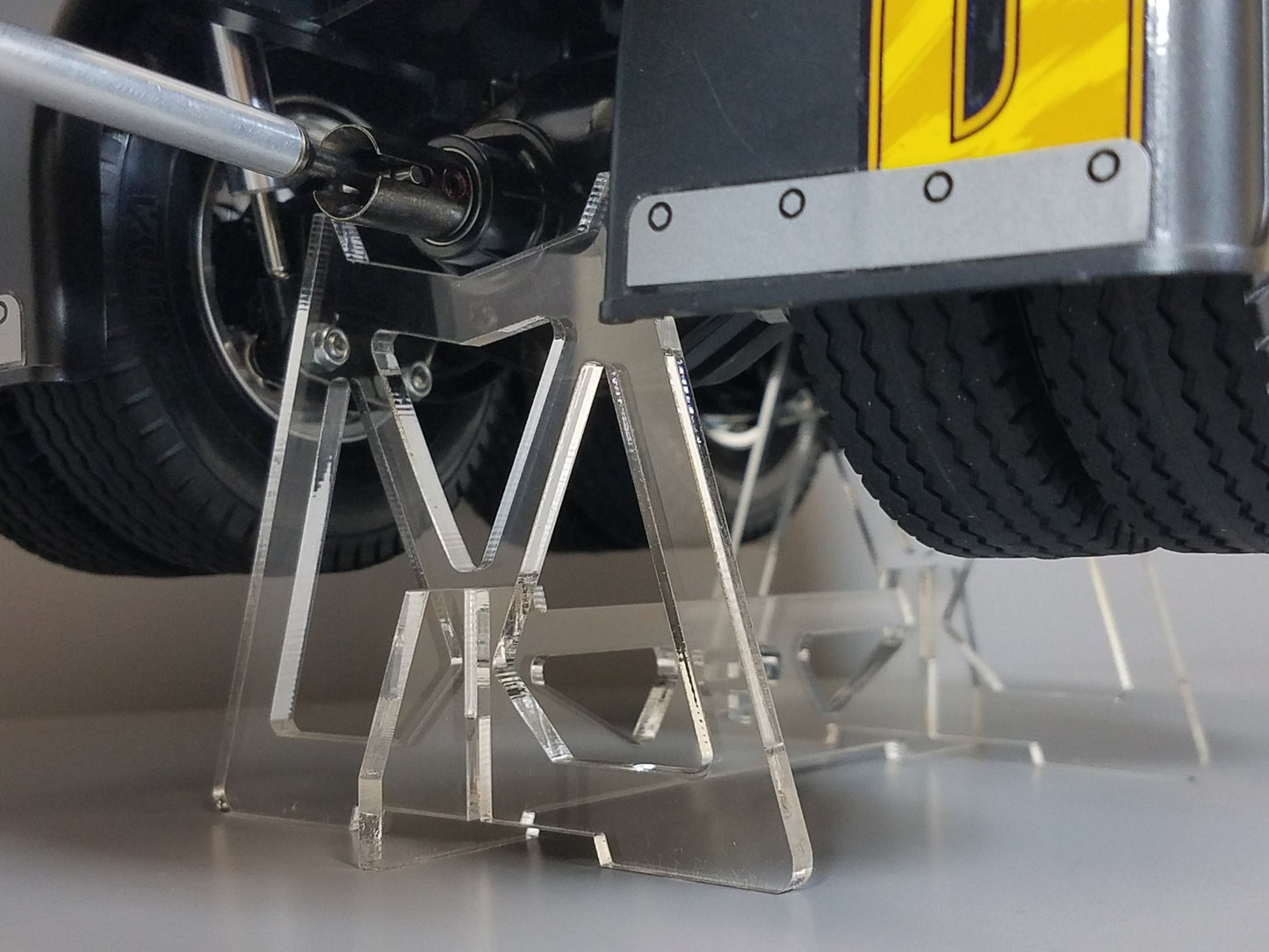 Acrylic Remote Control Toy Car Truck Display Stand for TAMIYA 1/14 R/C King Hauler Grand Hauler Knight Hauler Scania Globeliner