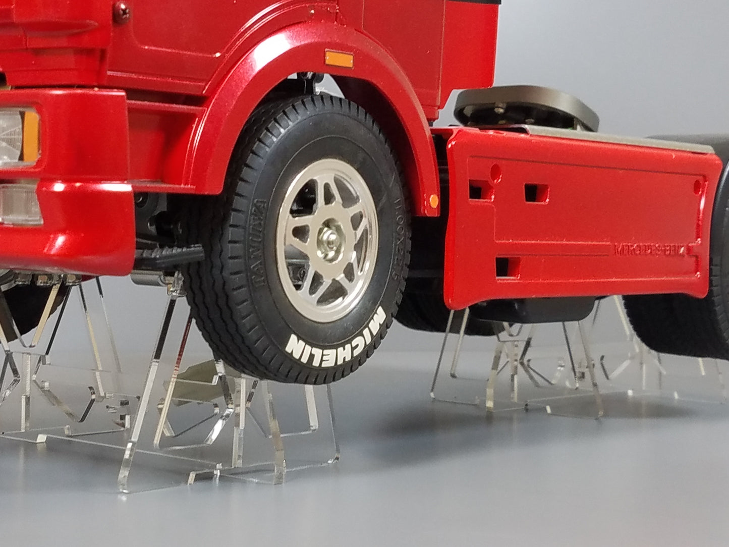Acrylic Remote Control Toy Car Truck Display Stand for TAMIYA 1/14 R/C King Hauler Grand Hauler Knight Hauler Scania Globeliner