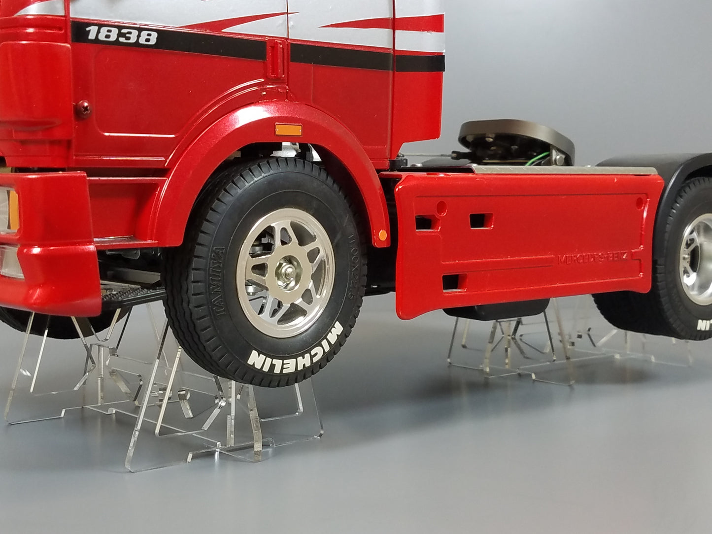 Acrylic Remote Control Toy Car Truck Display Stand for TAMIYA 1/14 R/C King Hauler Grand Hauler Knight Hauler Scania Globeliner
