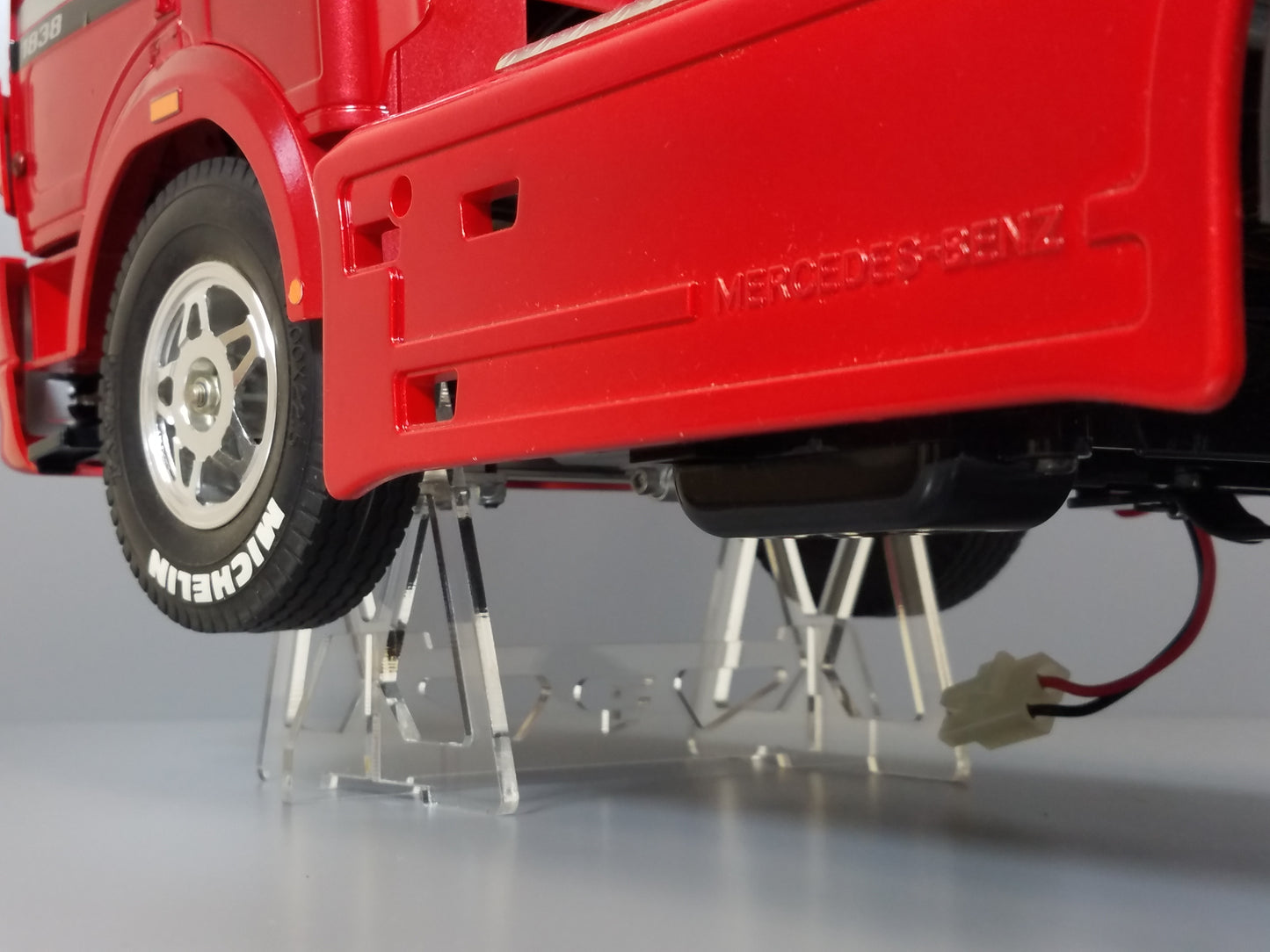 Acrylic Remote Control Toy Car Truck Display Stand for TAMIYA 1/14 R/C King Hauler Grand Hauler Knight Hauler Scania Globeliner